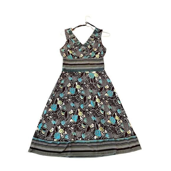 Rabbit Fit & Flare Dress Women's 10 Black Floral Polyester Stretch Surplice Neck - Picture 6 of 7